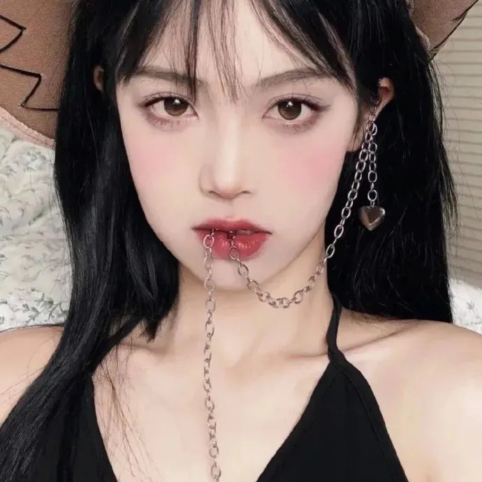 芒果和红色轮椅